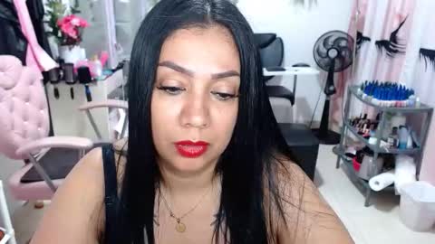 Snapshot of titsbiglovers chatting on 10, 3, 2026 DIVA online show from 10, 3, 2026