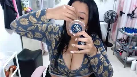 Snapshot of titsbiglovers chatting on 21, 3, 2026 DIVA online show from 21, 3, 2026