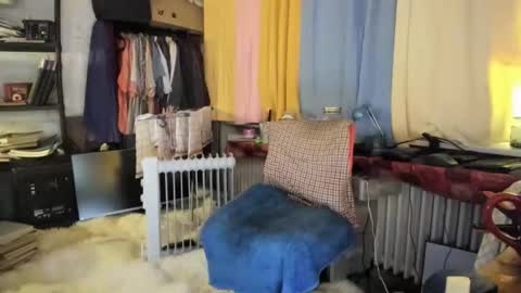Snapshot of tittkiss chatting on 23, 4, 2026 liebe es mich nackt vor der cam zu zeigen online show from 23, 4, 2026