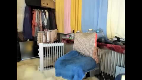 Snapshot of tittkiss chatting on 29, 4, 2026 liebe es mich nackt vor der cam zu zeigen online show from 29, 4, 2026