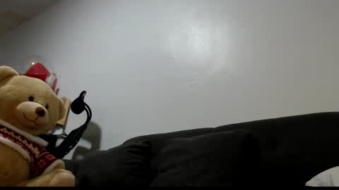 LuckyLaura online show from 17, 12, 2025