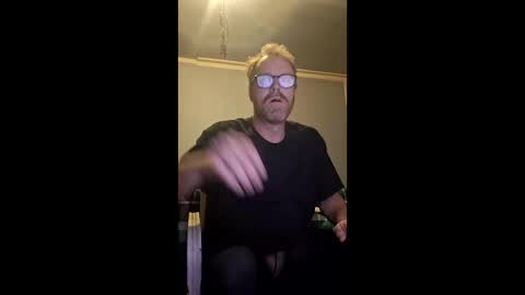 Snapshot of todd25697 chatting on 11, 1, 2026 todd25697 online show from 11, 1, 2026