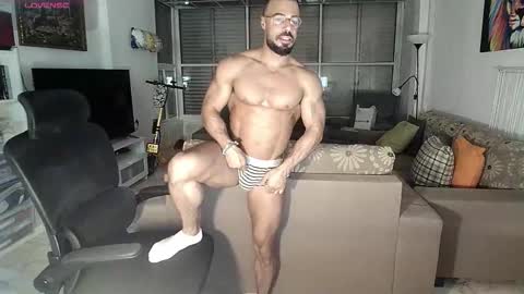 Snapshot of todd_dantes chatting on 7, 11, 2025 Todd online show from 7, 11, 2025