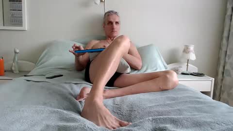 Daniel Bisexual uncut 20cm online show from 28, 2, 2026