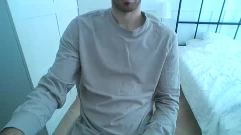 Snapshot of toja112 chatting on 5, 2, 2025 Martin online show from 5, 2, 2025