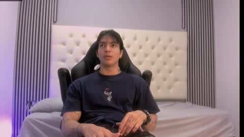 toji lee online show from 24, 11, 2025