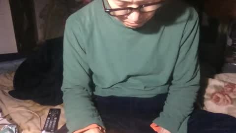 Snapshot of tokyo2024 chatting on 16, 11, 2025 small man online show from 16, 11, 2025