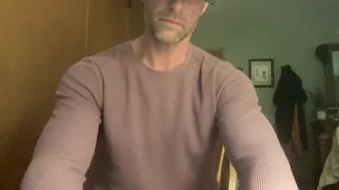Snapshot of tokyodude12 chatting on 18, 9, 2025 The Beekeeper online show from 18, 9, 2025