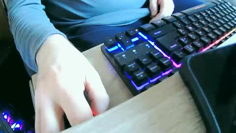 tolon408472 online show from 15, 1, 2025