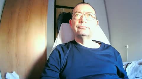 tolon408472 online show from 25, 1, 2025