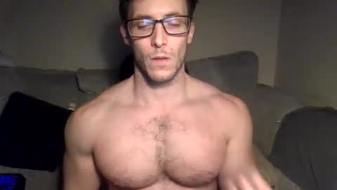 Snapshot of tom90ukx chatting on 8, 12, 2024 tom90ukx online show from 8, 12, 2024