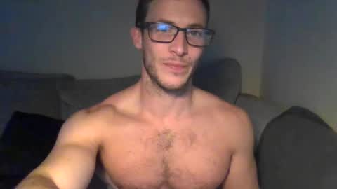 Snapshot of tom90ukx chatting on 6, 2, 2025 tom90ukx online show from 6, 2, 2025