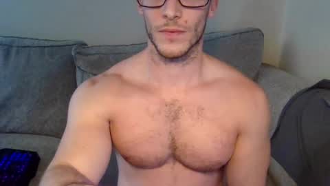 Snapshot of tom90ukx chatting on 6, 2, 2025 tom90ukx online show from 6, 2, 2025