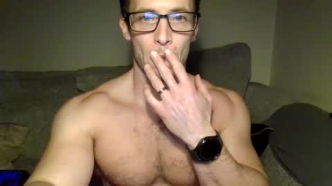Snapshot of tom90ukx chatting on 5, 3, 2025 tom90ukx online show from 5, 3, 2025