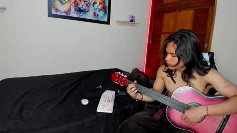 tom online show from 23, 12, 2025