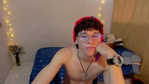 Tom Blue online show from 5, 11, 2025