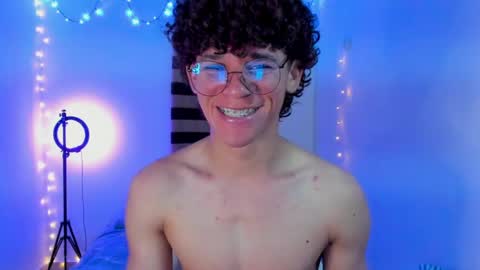 Tom Blue online show from 17, 4, 2026