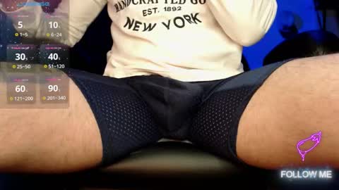 Snapshot of tom_kio chatting on 8, 2, 2026 tom_kio online show from 8, 2, 2026