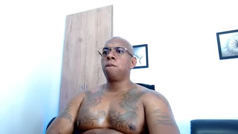 Snapshot of tom_miller chatting on 15, 2, 2025 Tom Miller online show from 15, 2, 2025