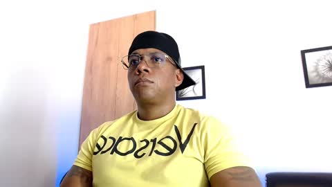 Snapshot of tom_miller chatting on 19, 2, 2025 Tom Miller online show from 19, 2, 2025