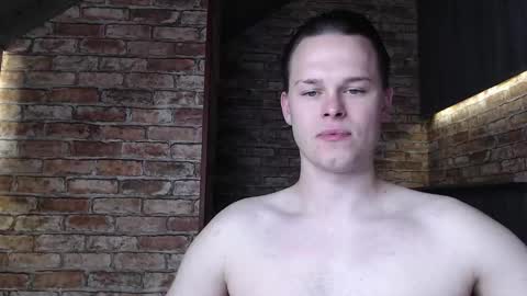 Snapshot of tom_y_ chatting on 19, 10, 2025 Tom online show from 19, 10, 2025