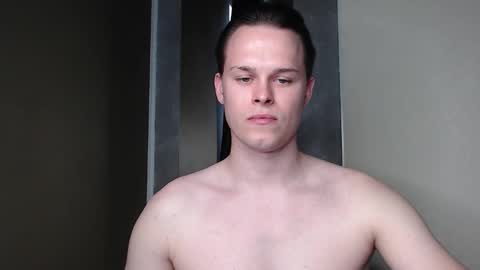 Snapshot of tom_y_ chatting on 25, 10, 2025 Tom online show from 25, 10, 2025