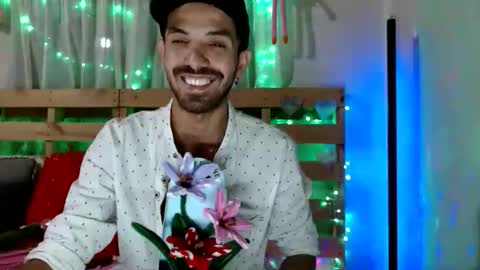 Snapshot of tomas_gerauld chatting on 3, 2, 2026 tomas gerauld. make me happy with 10000 tokens online show from 3, 2, 2026