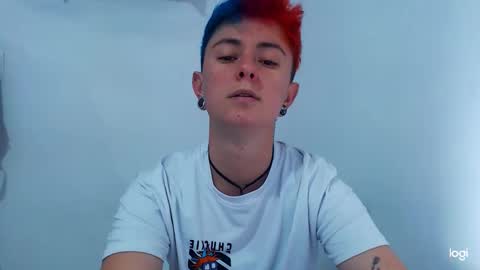 Snapshot of tomboyblue chatting on 17, 12, 2024 Blue online show from 17, 12, 2024