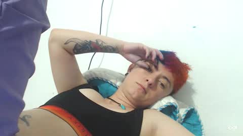 Snapshot of tomboyblue chatting on 11, 1, 2025 Blue online show from 11, 1, 2025