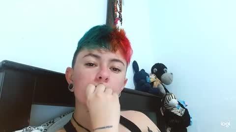 Snapshot of tomboyblue chatting on 4, 3, 2025 Blue online show from 4, 3, 2025
