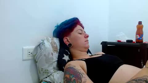 Snapshot of tomboyblue chatting on 25, 3, 2026 Blue online show from 25, 3, 2026