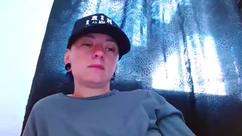 Snapshot of tomboyblue chatting on 24, 4, 2026 Blue online show from 24, 4, 2026