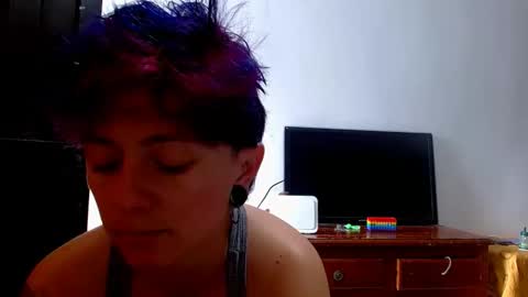 Snapshot of tomboyblue chatting on 13, 5, 2026 Blue online show from 13, 5, 2026