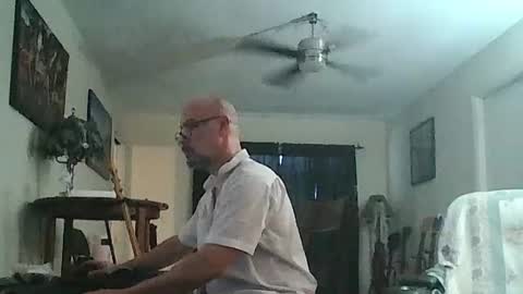 sirmuggsalot online show from 13, 7, 2026
