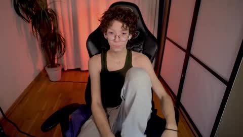 Snapshot of tommiehi chatting on 23, 2, 2025 Tommie online show from 23, 2, 2025