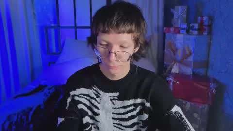 Snapshot of tommiehi chatting on 22, 11, 2025 Tommie online show from 22, 11, 2025