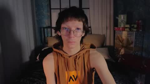 Snapshot of tommiehi chatting on 30, 11, 2025 Tommie online show from 30, 11, 2025