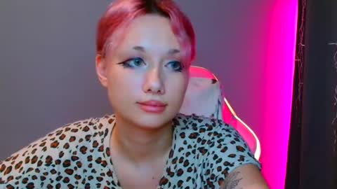 Snapshot of tommioo7 chatting on 1, 2, 2025 Galadriel online show from 1, 2, 2025