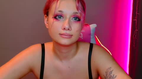 Snapshot of tommioo7 chatting on 5, 2, 2025 Galadriel online show from 5, 2, 2025