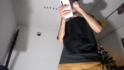 Snapshot of tommy_c0rtez chatting on 25, 12, 2024 Thomas online show from 25, 12, 2024