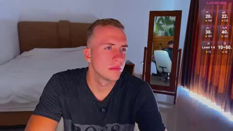 Snapshot of tommy_cumfinger chatting on 19, 10, 2025 Tommy online show from 19, 10, 2025