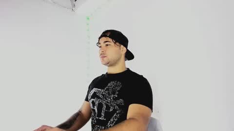 Snapshot of tommy_sccott chatting on 26, 9, 2025 tommy_sccott online show from 26, 9, 2025