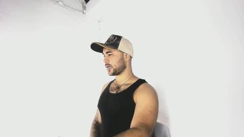 Snapshot of tommy_sccott chatting on 15, 10, 2025 tommy_sccott online show from 15, 10, 2025