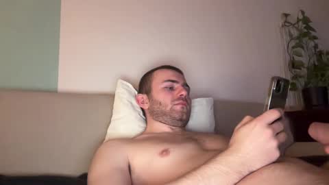 Snapshot of tommyflash_tut chatting on 26, 2, 2025 tommyflash_tut online show from 26, 2, 2025