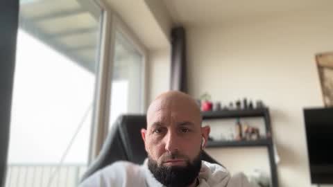 Thomas Fit online show from 4, 3, 2026