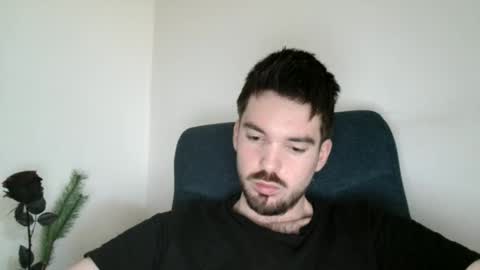 Onlyfans - Tomylind keep you in touch there online show from 25, 4, 2026