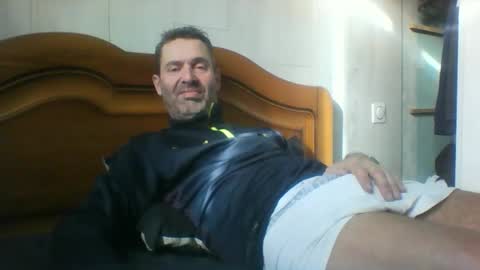 Snapshot of tonio1972 chatting on 15, 12, 2025 tonio1972 online show from 15, 12, 2025