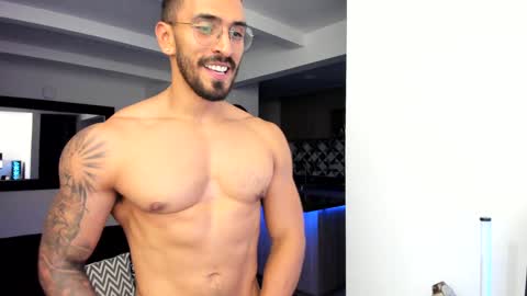 Snapshot of tony_muscle1 chatting on 6, 12, 2024 tony muscle1 online show from 6, 12, 2024
