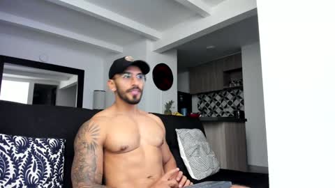 Snapshot of tony_muscle1 chatting on 7, 12, 2024 tony muscle1 online show from 7, 12, 2024