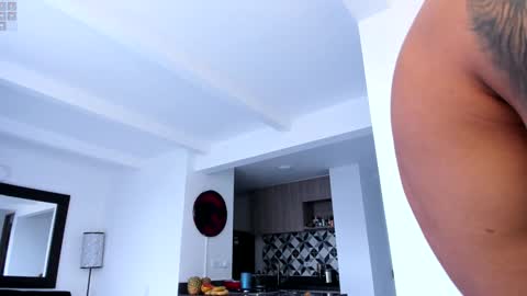 Snapshot of tony_muscle1 chatting on 26, 12, 2024 tony muscle1 online show from 26, 12, 2024